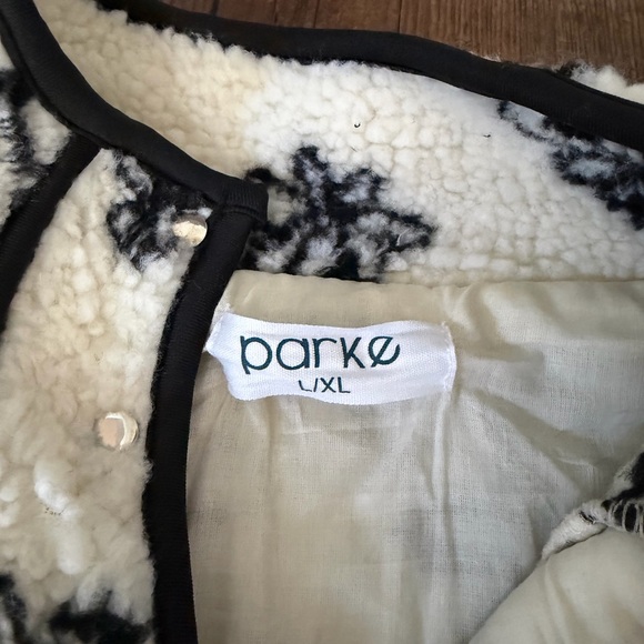 Parke Floral Fleece - Picture 3 of 3